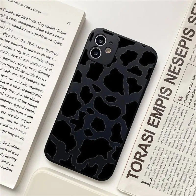 

New White Black Cow Symbol Pattern Print Phone Case for iPhone 11 12 pro XS MAX 8 7 6 6S Plus X 5S SE 2020 XR Soft mobile bags