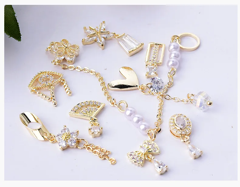 

5 . Love tassel pendant