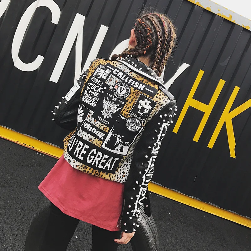 

Hip Pop Rivet Pu Leather Bomber Jacket Women Punk Leopard And Letter Print Short Slim Locomotive Pu Leather Coat For Woman Y275