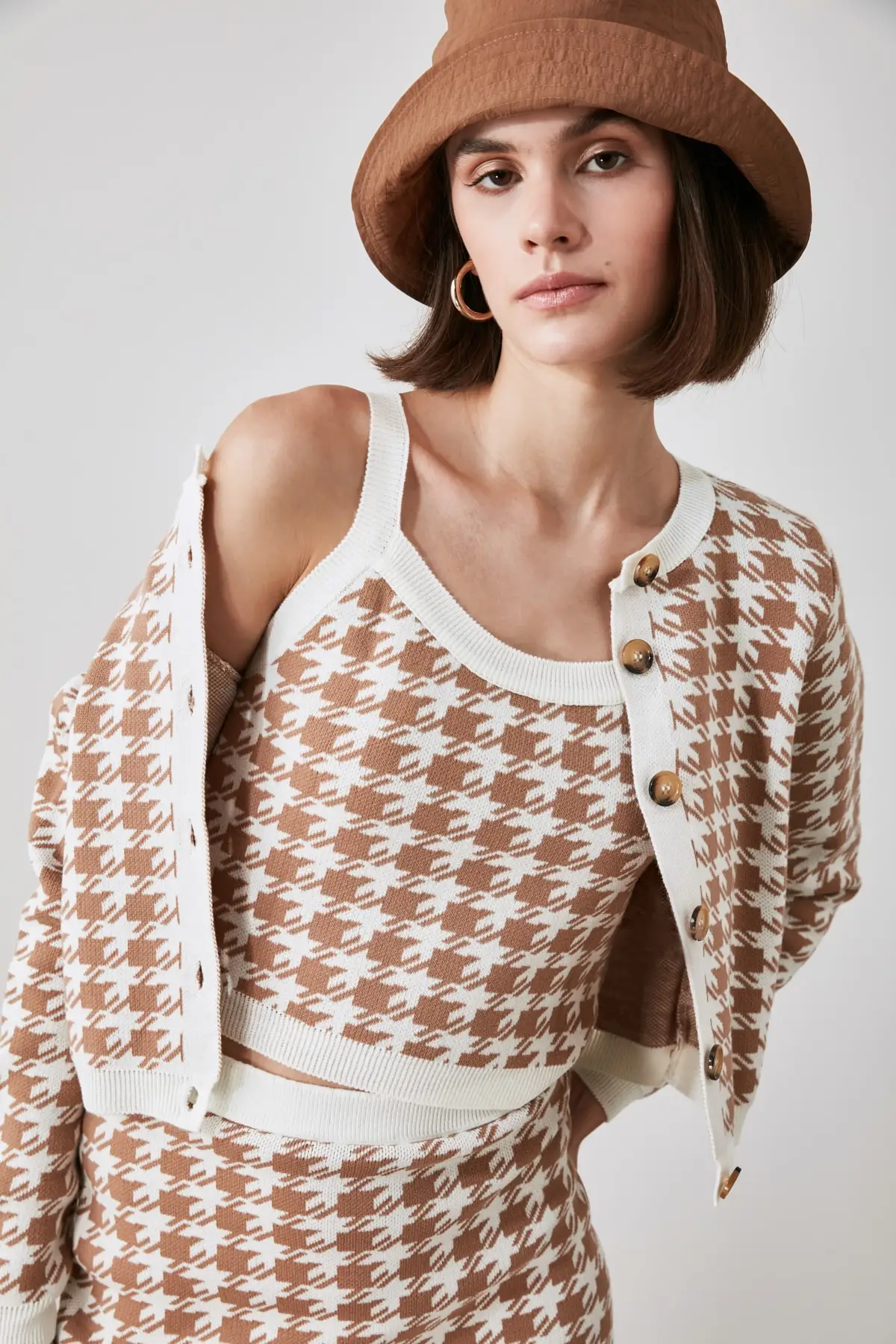 

Trendyol Jacquard 3'l Knitwear Sub-Top Suit TWOAW21AU0013