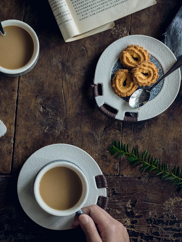 

Kitchen,Dining & Bar