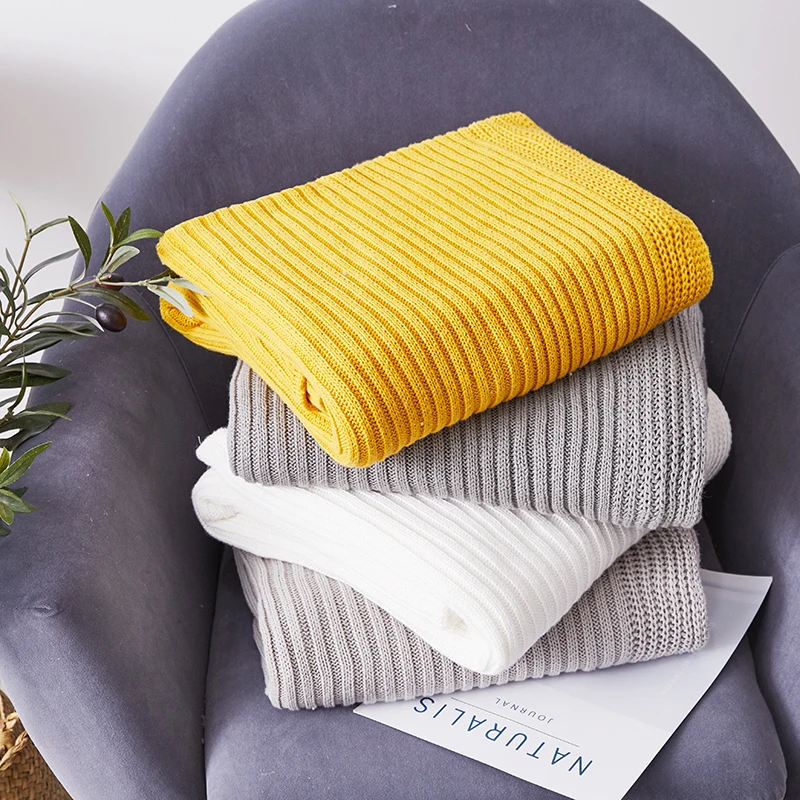 Серое одеяло плед для дивана желтое мягкое вязаное в полоску дорожное 130x180 см