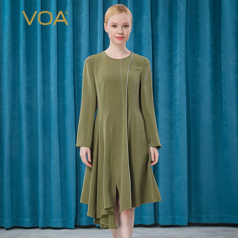 

VOA 30m/m Heavy Silk Round Neck Long Sleeve Mustard Green and White Line Arch Needle Asymmetric American Mid-length Dress AE508