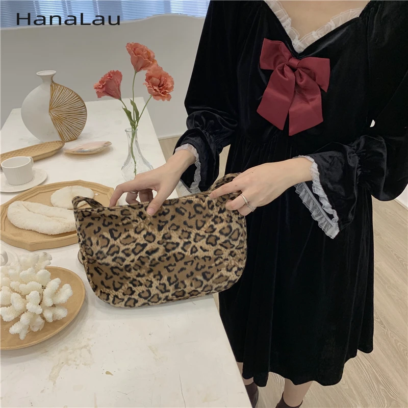 

Retro Leopard Pattern Women Baguette Underarm Bags Fashion Design Female Hobos Shoulder Bag Winter Soft Warm Ladies Tote Handbag