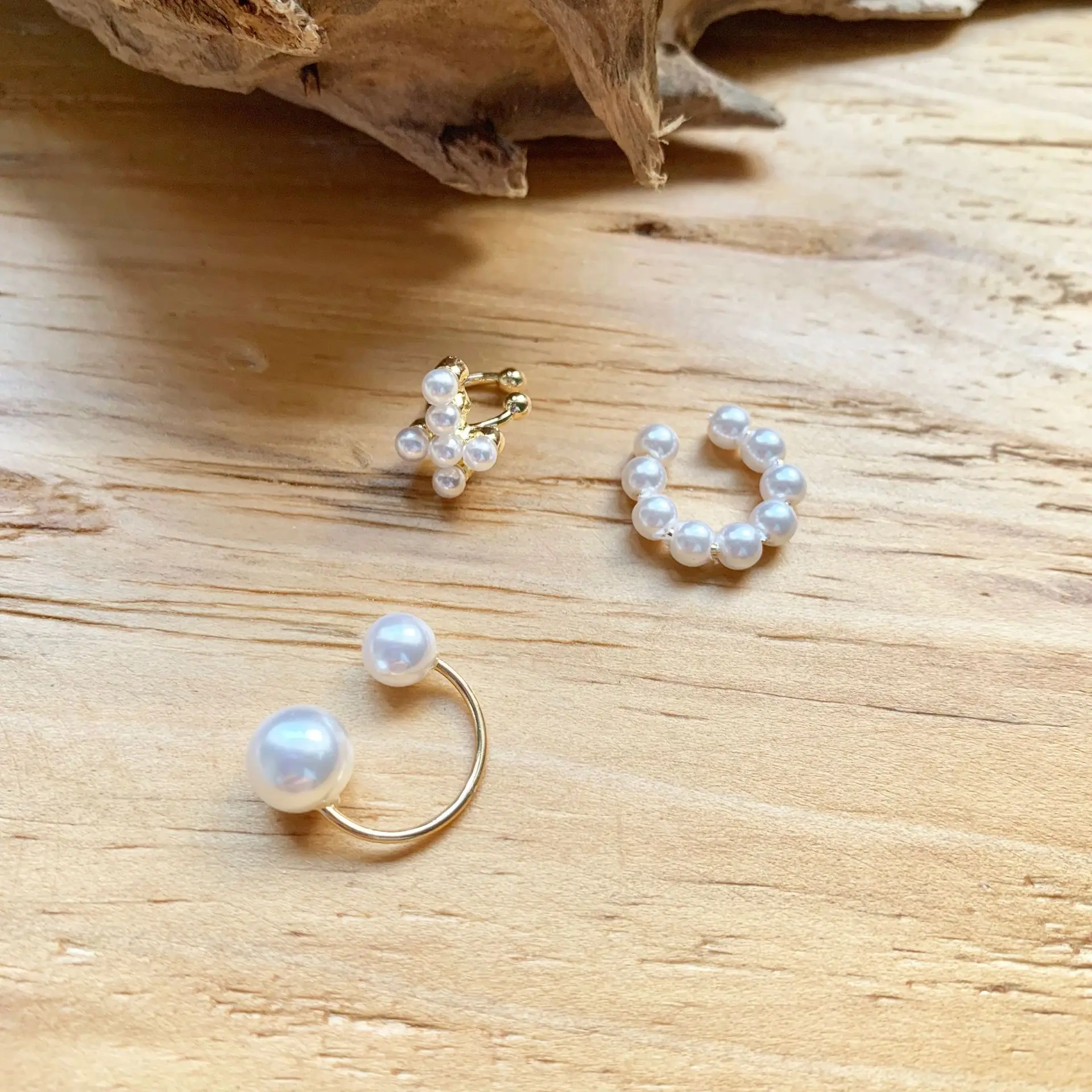 Minimalist Gold Cross Pearl Ear Cuff Earrings Pearls Circle Clip on Earrings Earcuff for Women Accessories 3pcs/set