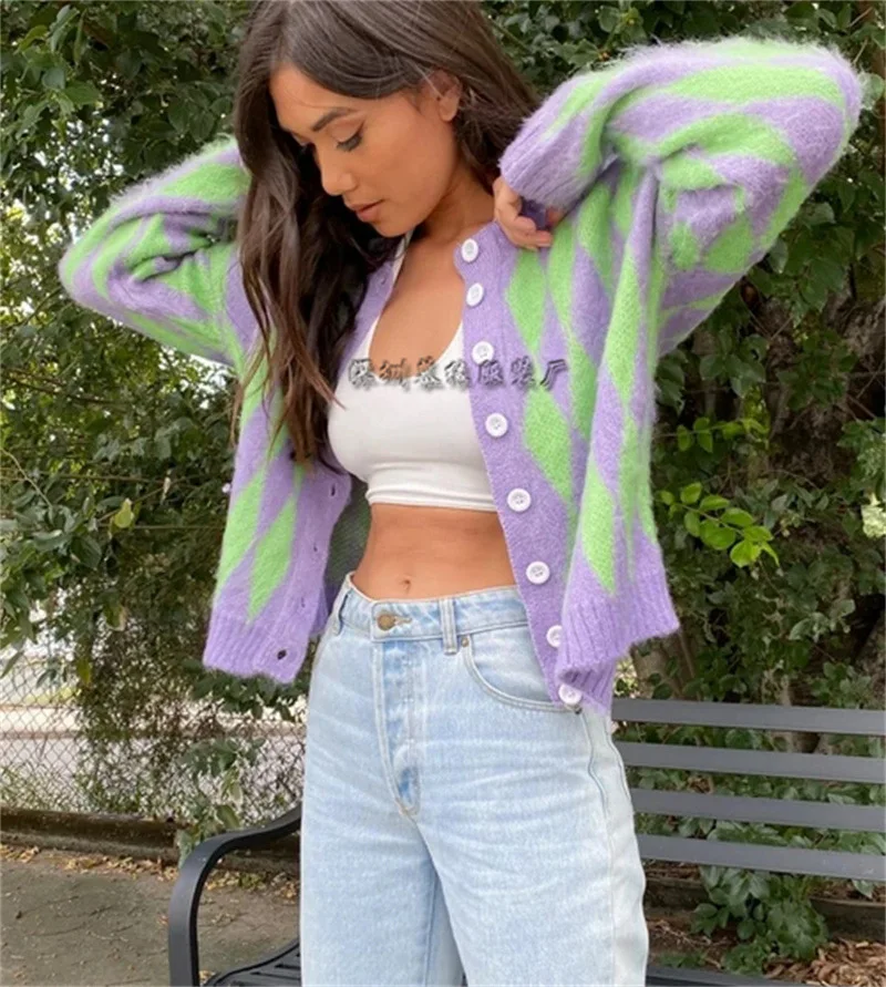 

Korean Fashion Vintage Green Purple Plaid Knitted Cardigan Sweater Women Winter Oversized Sweater Female Fashion Outerwear 2021