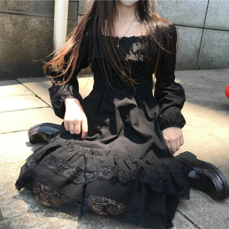 Японское женское платье в викторианском стиле готическое с квадратным вырезом