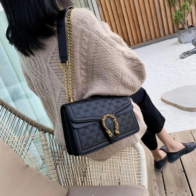 The New Korean Ladies Can Wear A Small Square Bag With Fashionable Chain On One Shoulder And Across Body | Багаж и сумки