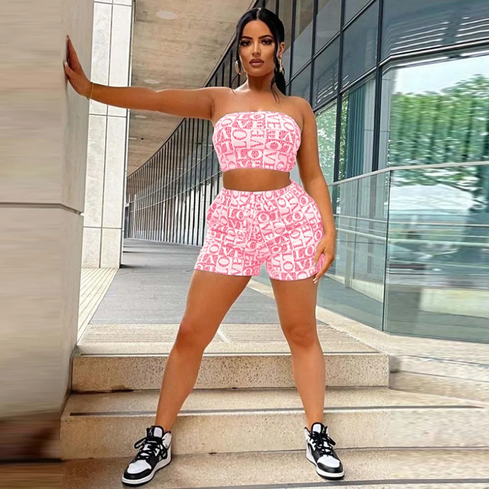 

С открытыми плечами и с надписью «любовь» Slim Fit Топ и с высокой талией, обтягивающие шорты для женщин Hipster комплект из двух предметов женской ...