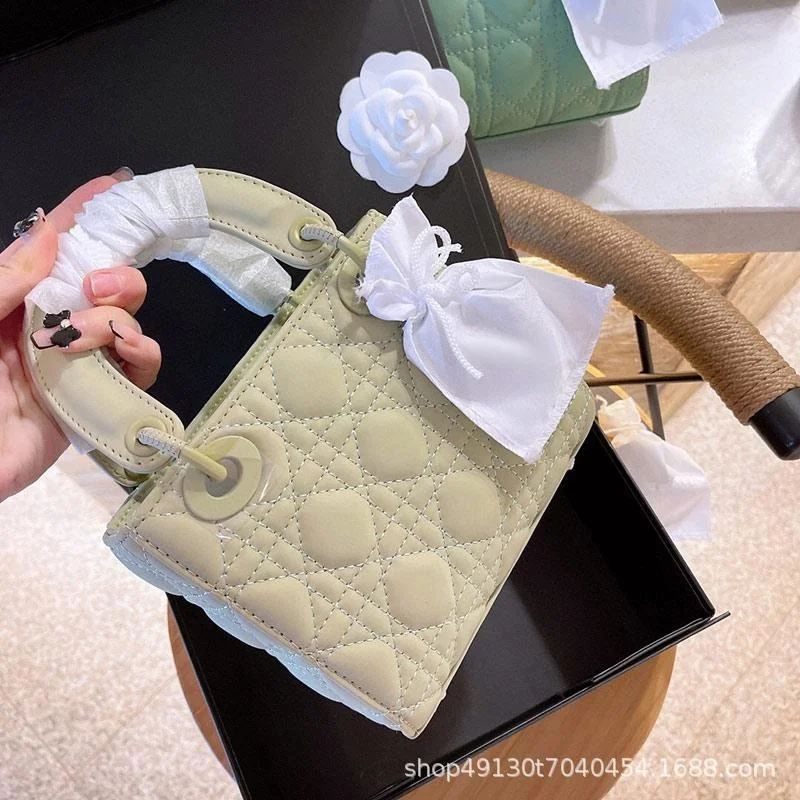 

Cross Tote Bag frosted classic Princess bag saddle bag Lingge sheepskin badge one shoulder slung chain bag girl