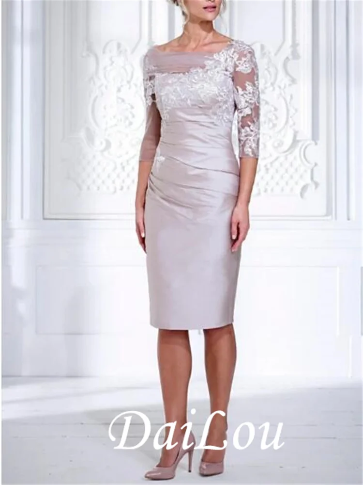 

Sheath / Column Mother of the Bride Dress See Through Bateau Neck Knee Length Lace Satin Half Sleeve with Ruching 2021