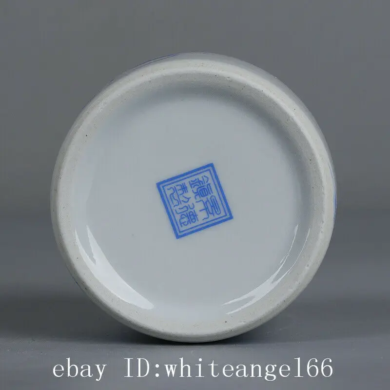 

Fine Chinese antique Porcelain marked Blue & white shrimp Small brush wash 3.3"