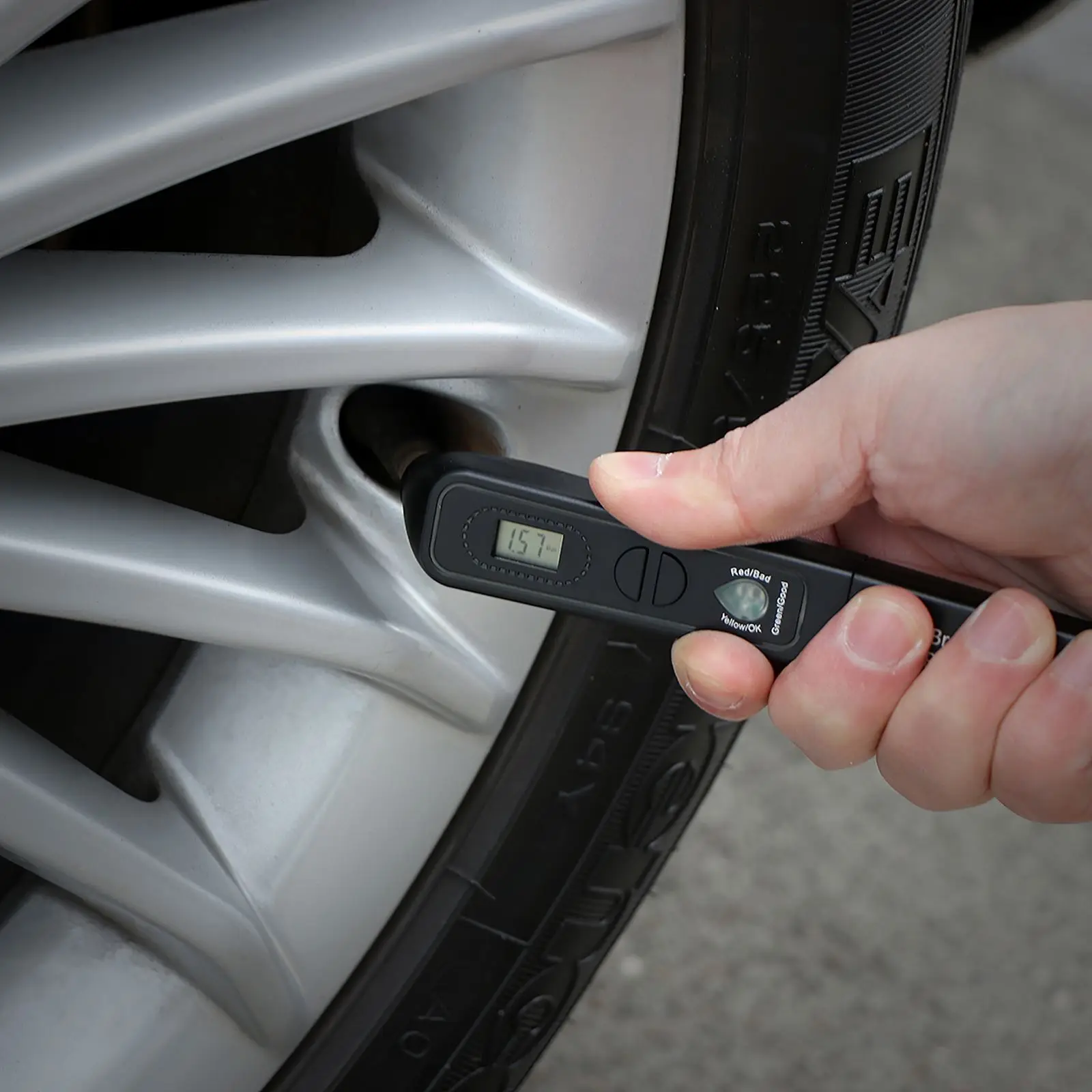 

12 В Автомобильный цифровой тестер давления в шинах ручка 2 в 1 автомобильный тестер давления в тормозной жидкости для безопасного вождения ч...