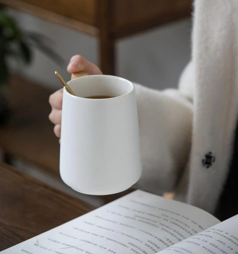 Кружка с деревянной ручкой большой емкости и крышкой для ложки кружка молока