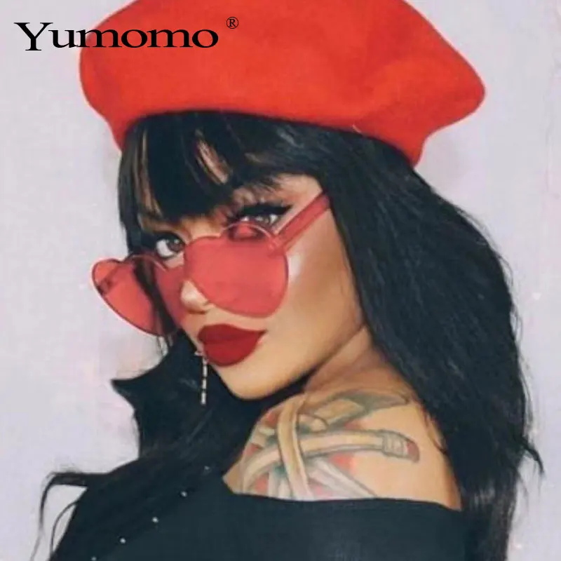 Женские солнцезащитные очки прозрачные пластиковые с линзами в форме сердца