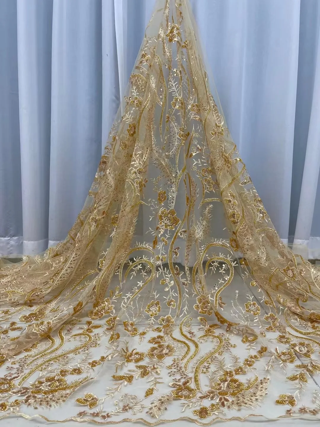 

Luxury African Lace Fabric 2021 High Quality Lace Embroidered Nigerian Sequin/Beaded Lace Fabrics French Tulle Lace Fabric Sew