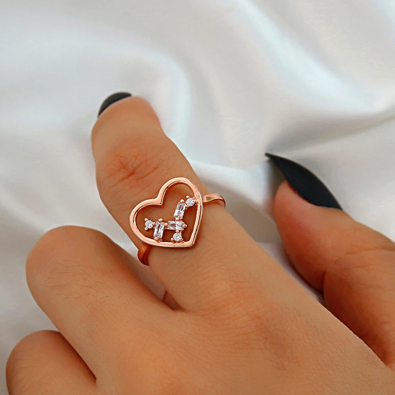 

Simple Zircon Love Ring for Women Retro Hollow Geometric Plain Ring Diamond Peach Heart Index Finger Couple Ring Jewelry Gift