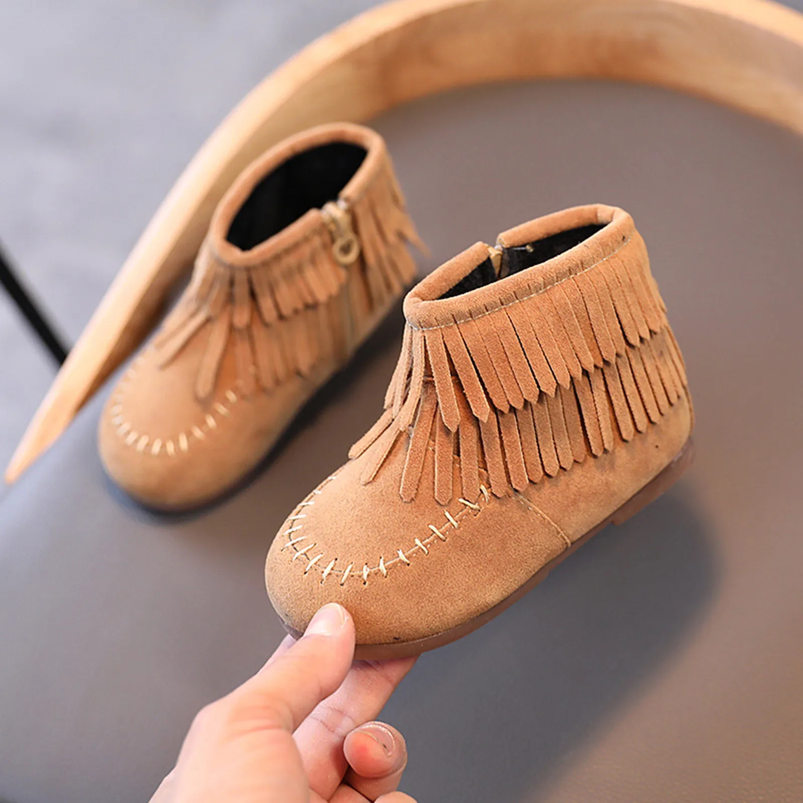 

Зимние ботинки с бахромой для девочек, яркие резиновые ботинки для малышей, детские ботинки с бахромой и хлопковой подкладкой, красного, роз...