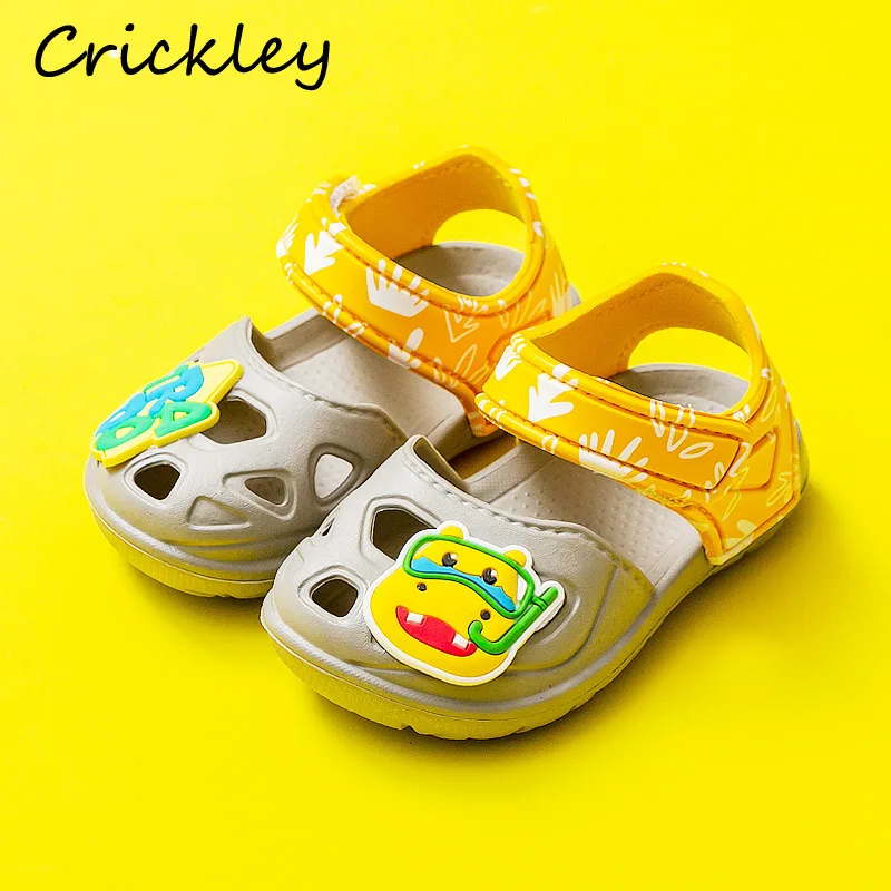 

Happy Mary children's hole shoes middle and small children's slippers Baotou sandals baby shoes Vietnam anti slip EVA beach
