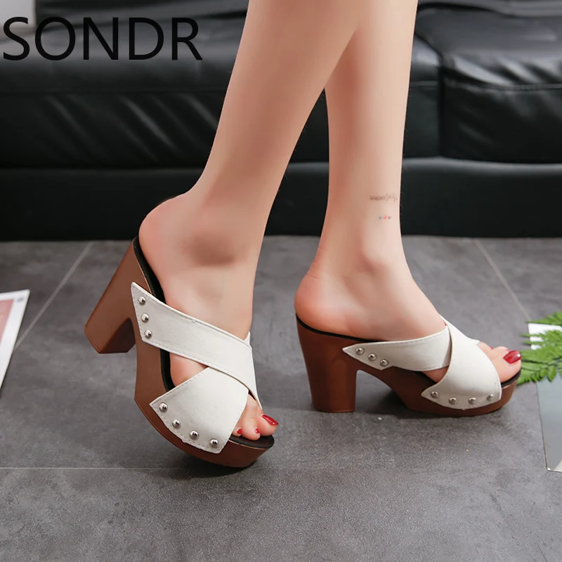 

2021 Square High Heel Sandals Women Casual Velvet Platform Shoes Rivet Heels Open Toe Elegant Summer