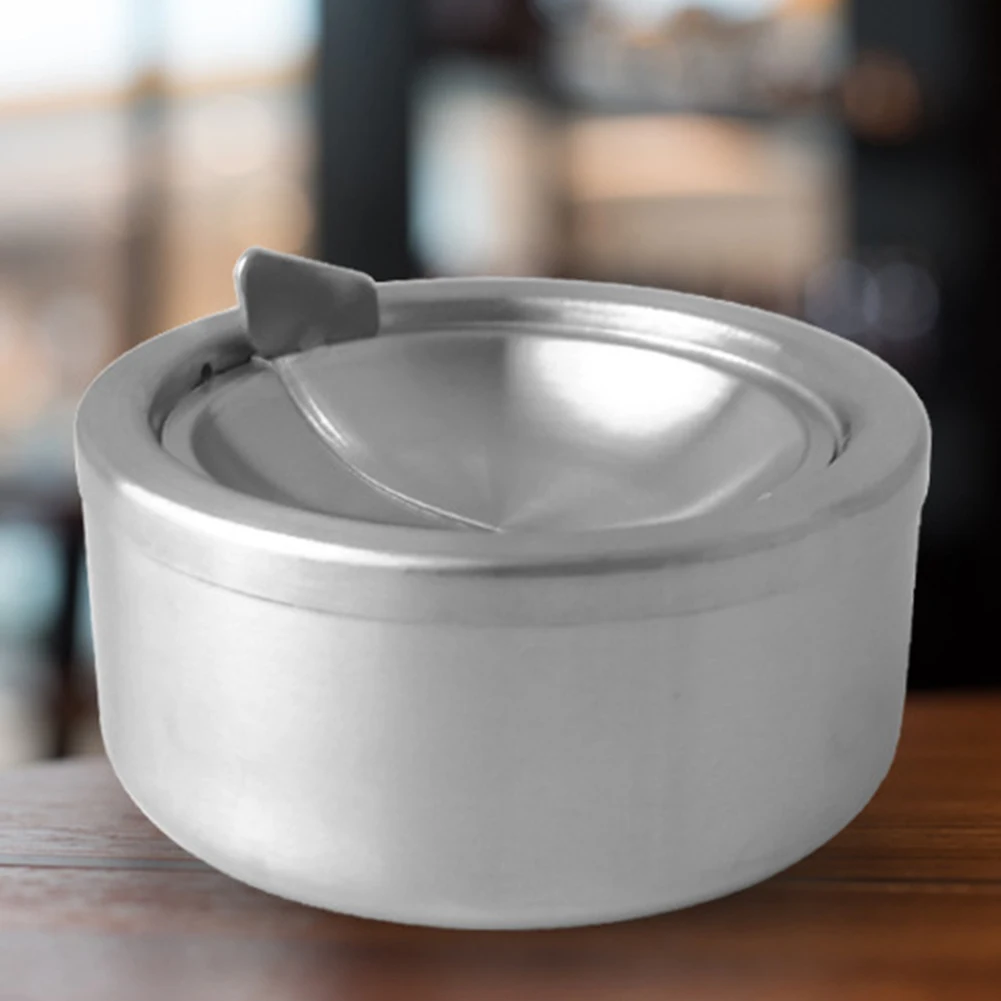 Металлический ветрозащитный держатель сигарет для отеля Вращающаяся крышка