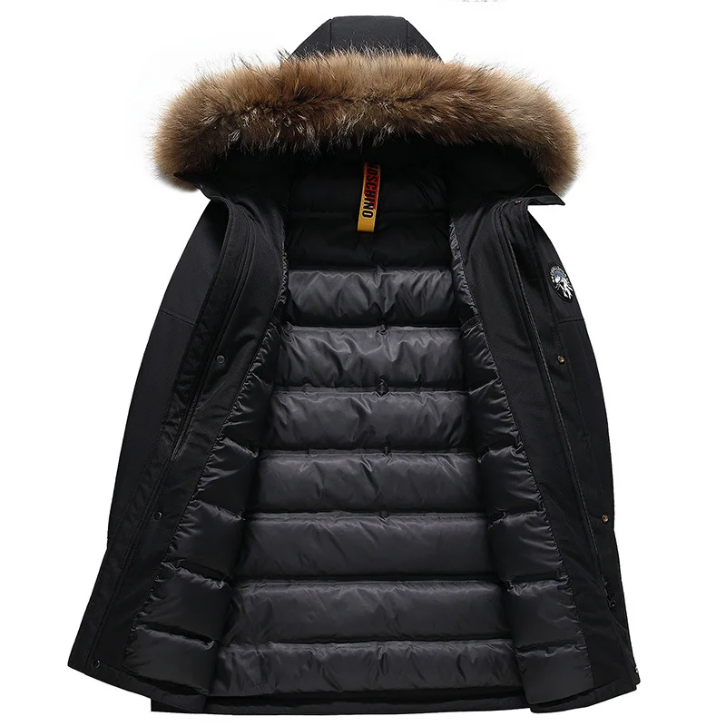 Мужской пуховик средней длины с капюшоном и воротником из меха енота | Мужская