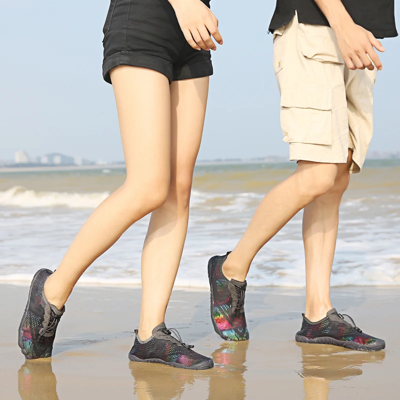 

2020New couple beach wading shoes, light outdoor adventure shoes hiking shoes,quick-drying shoes, water sports shoes, yoga shoes