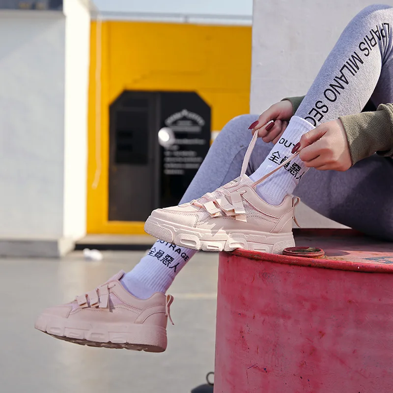 Новинка весны 2020 стильная женская обувь Уличная Повседневная на толстой подошве