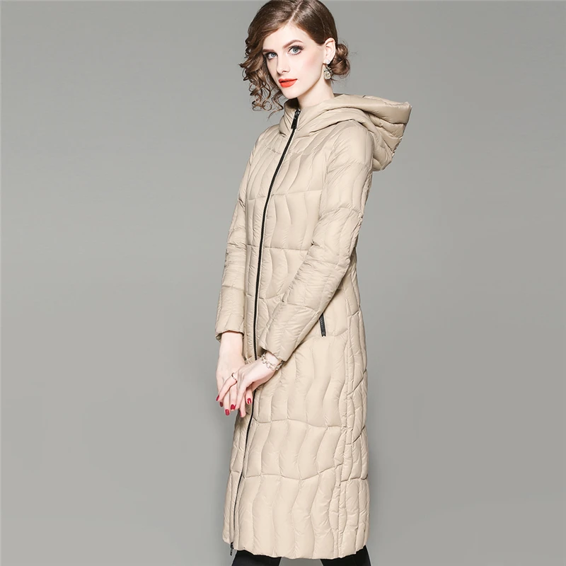 Зимний женский длинный пуховик новинка 2019 с капюшоном выше колена модное