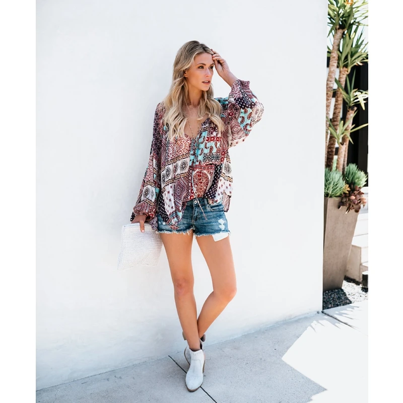 

WEPBEL Spring and Autumn Loose Stitching T-shirt Top Women's Casual Printed Loose Long Sleeve V-neck Lace-up Chiffon T-shirt