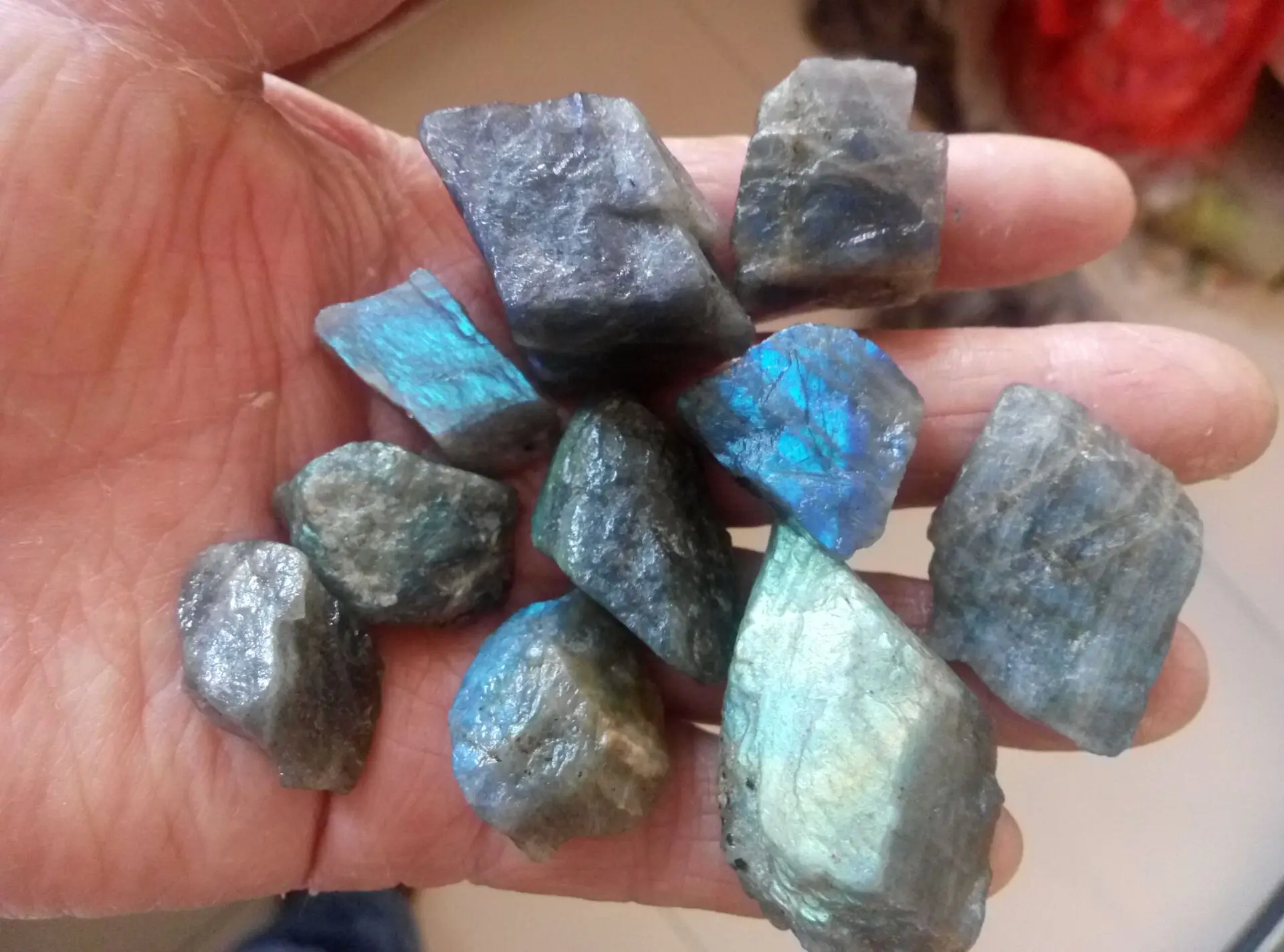 Фунтов необработанный разноцветный натуральный лунный камень лабрадорит