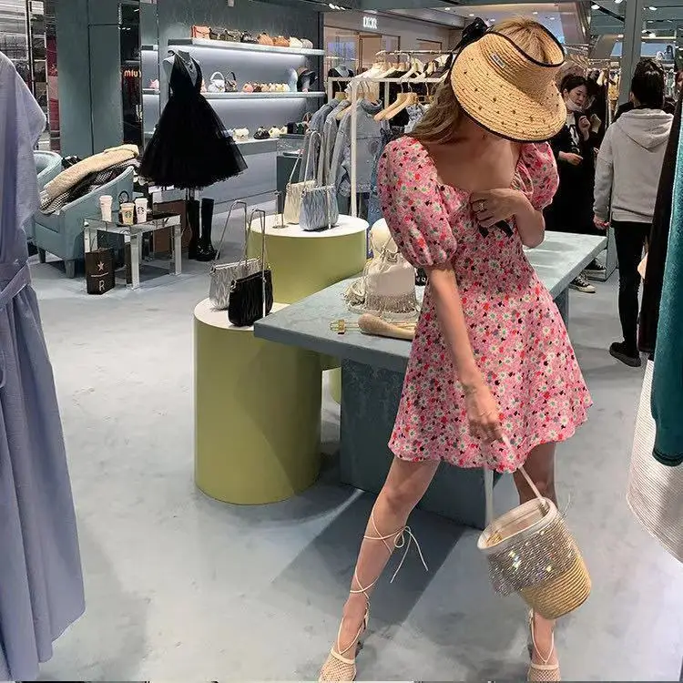 

2021 Spring and Summer New Oil Painting Skirt Girl Style a Swing Dress Women 's French V Ling Puff Sleeve Floral Skirt
