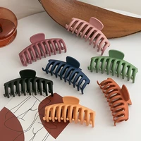 2021 sweet scrub color acrylic grasp clip simple oval hollow leopard grasp hair crab for women makeup bath hair accessories gift