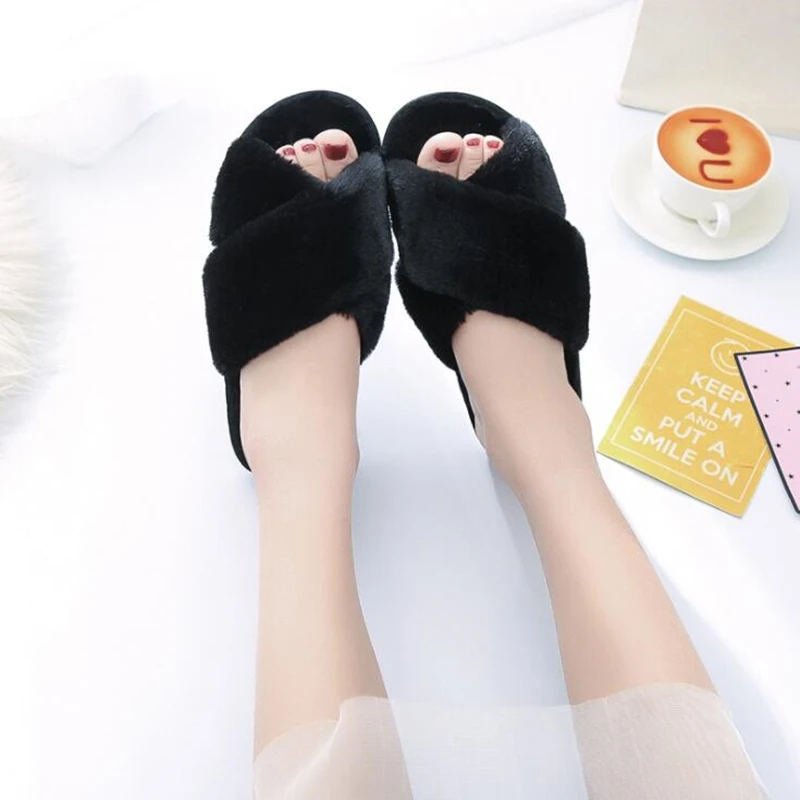 

Winter Women House Slippers Faux Fur Fashion Warm Shoes Slip on Flats Female Slides Black Pink Cozy Home Furry Slippers
