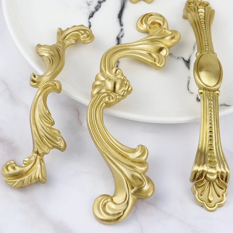 

European Luxury Brass Kitchen Cupboard Door Cabinet Handles Drawer Pulls Bedroom Decor Furniture Handles Hardware