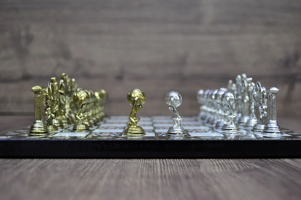 

Luxury Metal Chess set Atlas Figure 2 No