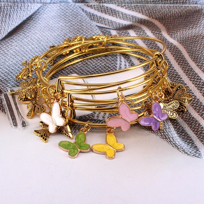 Женский браслет с 5 звеньями подвесками в виде бабочки золотого цвета со