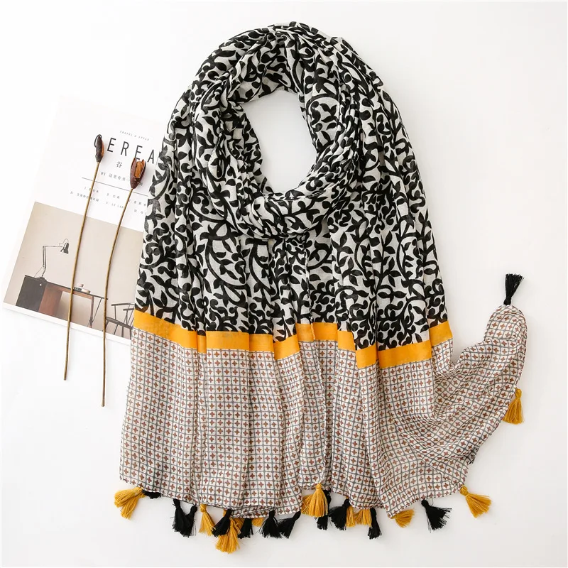 

Luxury Brand New Autumn And Winter Cotton And Linen Scarf Lady Beach Sunscreen Tassels Shawls Fashion Ethnic Style Print Scarves