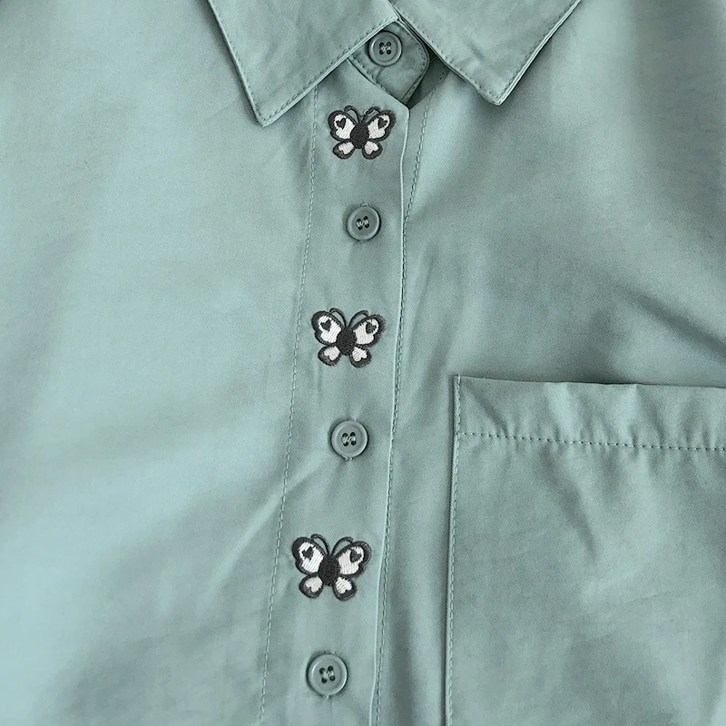 

Japanese girl cute butterfly embroidery retro solid color turn-down collar buttoned loose long-sleeved shirt