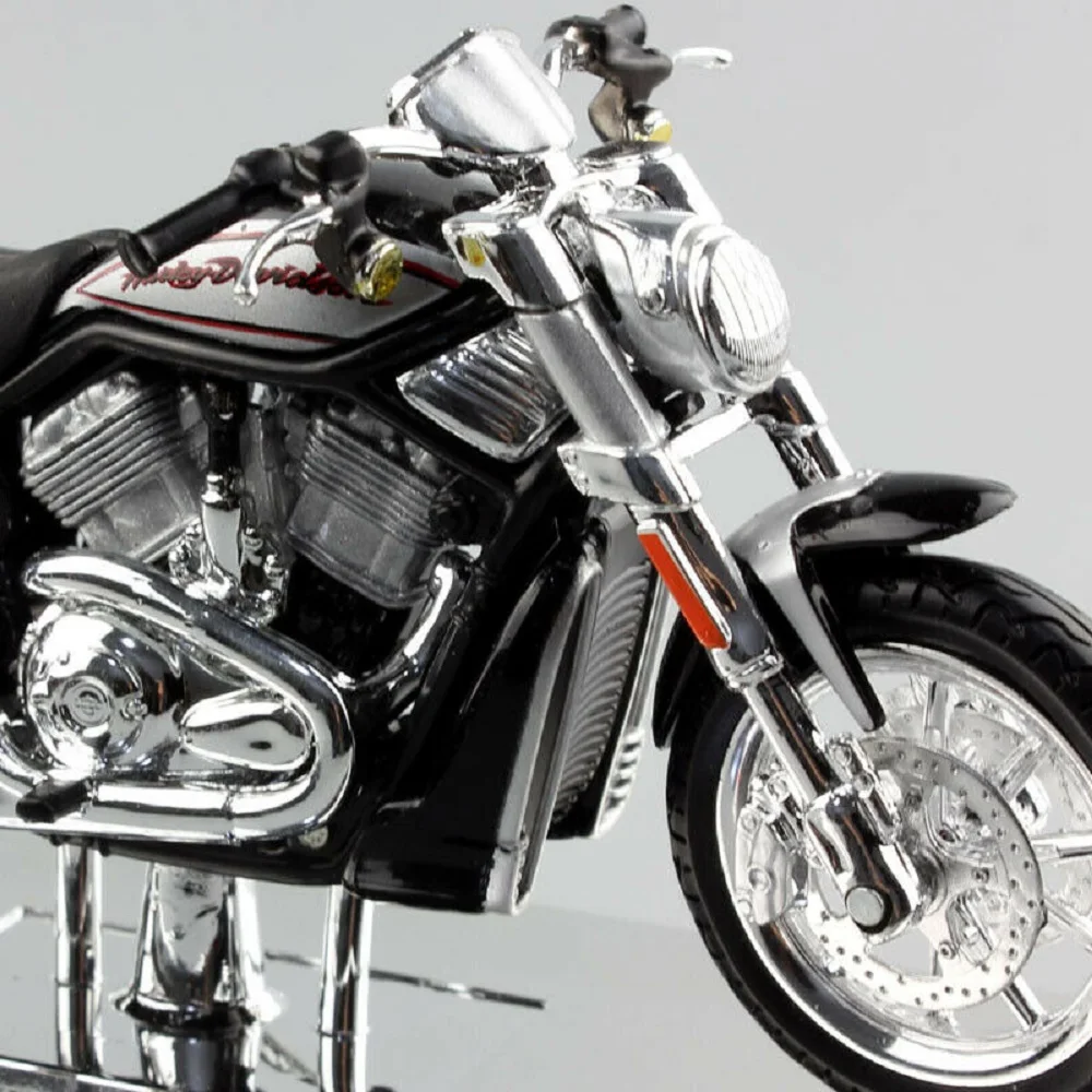 Модель мотоциклетного велосипеда Maisto 1:18 2006 VRSCR стрит-род новая модель в коробке |