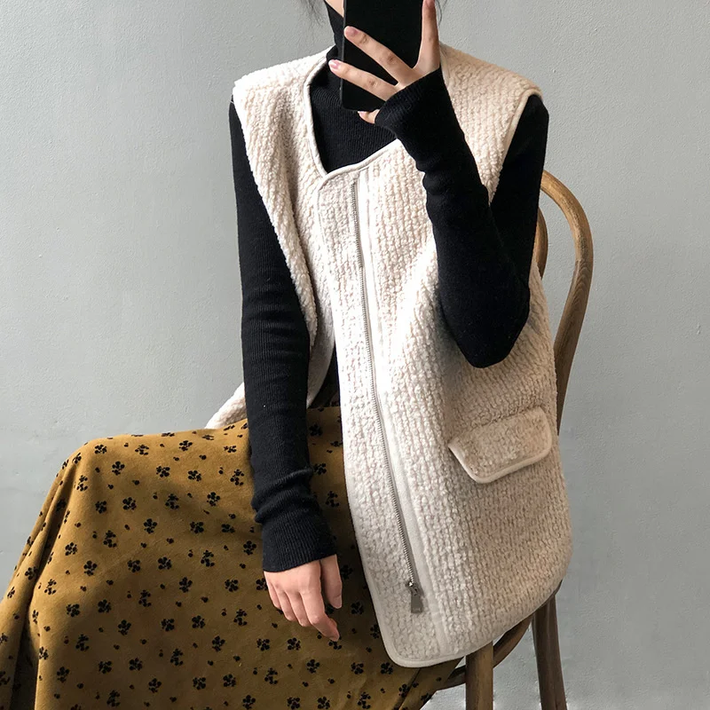 

Yan double fur one vest women 2021 winter new Korean loose imitation lamb hair vest waistcoat 9053