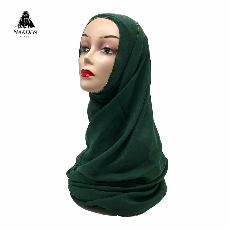 Женский шарф с золотистой цепочкой однотонный длинный хиджаб в арабском стиле