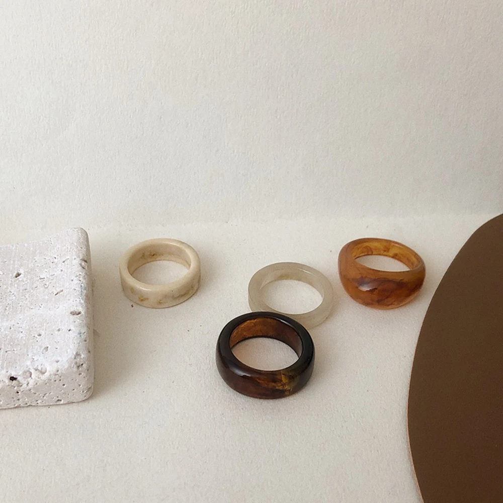

4PCS Japan Korean Vintage Resin Ring Set Round Irregular Waterdrop Resin Rings Ivory Color Acrylic Rings For Girl Jewelry Gifts