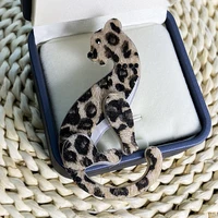 high quality leopard animal brooches for women jewelry perfect handmade acrylic brooch custom safety pins jewelry accessories