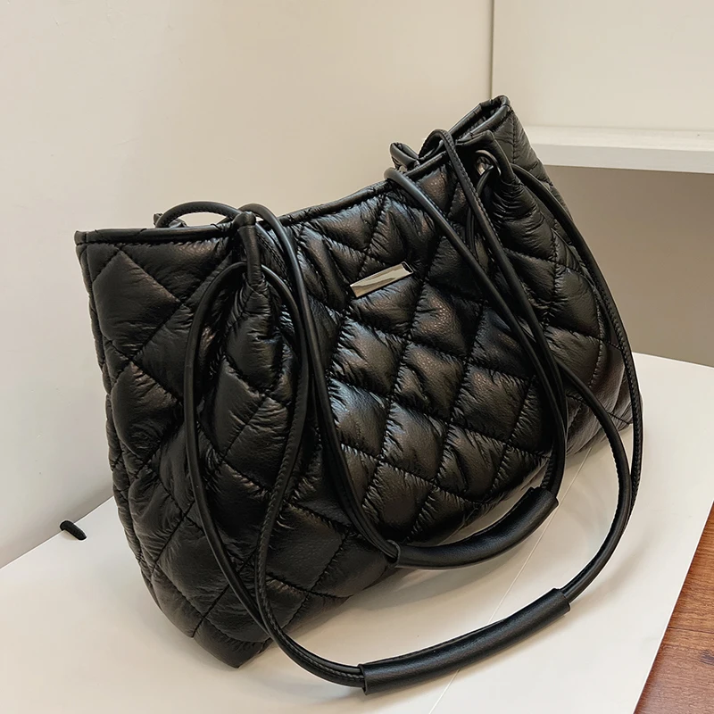 

Vintage Fabric Big Quilted Soft Shoulder Bag for Women 2021 Hit Winter Crossbody Bags Padded New Fashion Trendy Brand Handbags