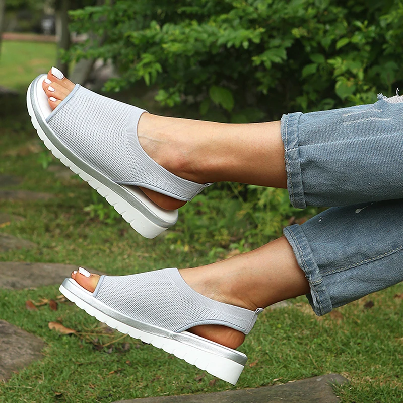 Женские босоножки на танкетке удобные сандалии плоской подошве без застежки