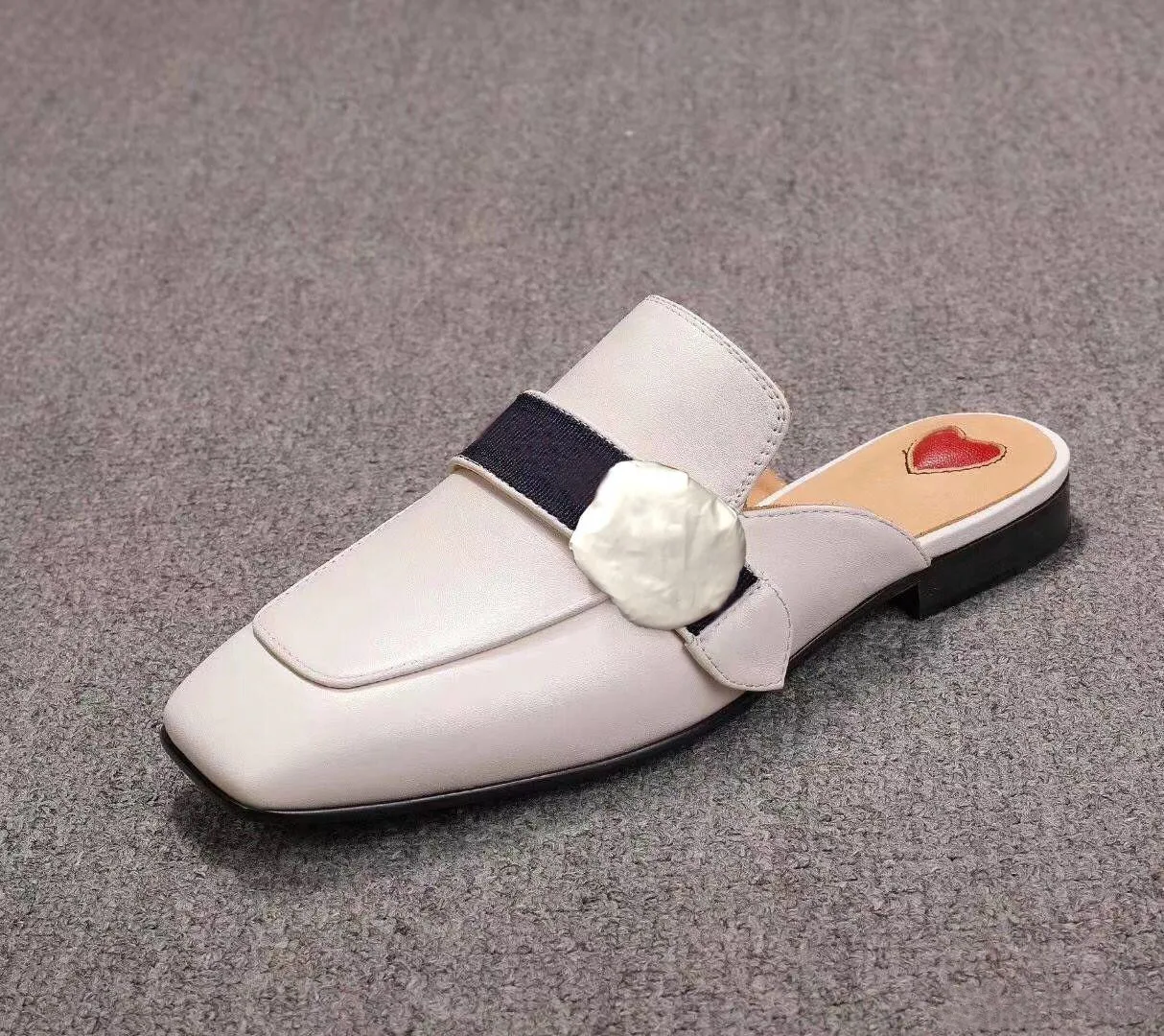 

Designer Baotou women slippers classic soft cowhide outdoor beach flat Lazy slippers 100% leather Metal Luxury lady Slippers
