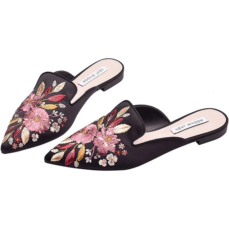 Женская обувь с вышивкой Новинка 2019 года шлепанцы на низком каблуке Классические