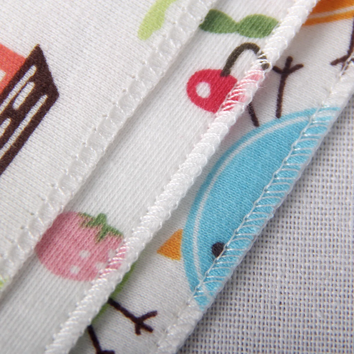 

1 PC Soft Cotton Triangle Baby Bibs Bandana Infant Saliva Scarf Cartoon Newborn Babador Baby Feeding Towel Toddler Burp Cloths