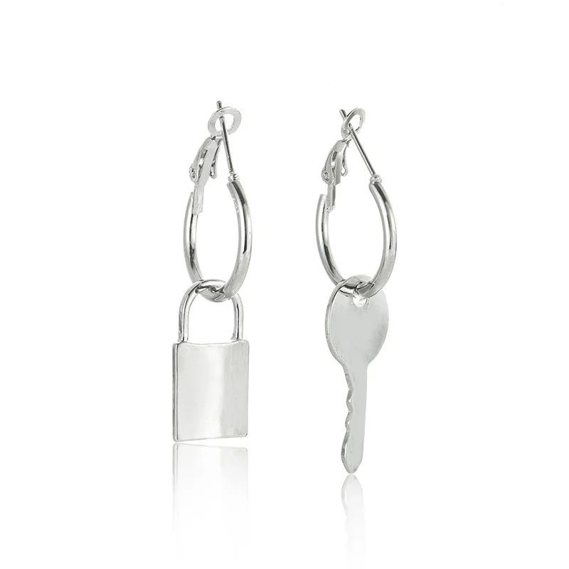 Женские асимметричные серьги Boucles d'oreilles простые из сплава с замком для ключей